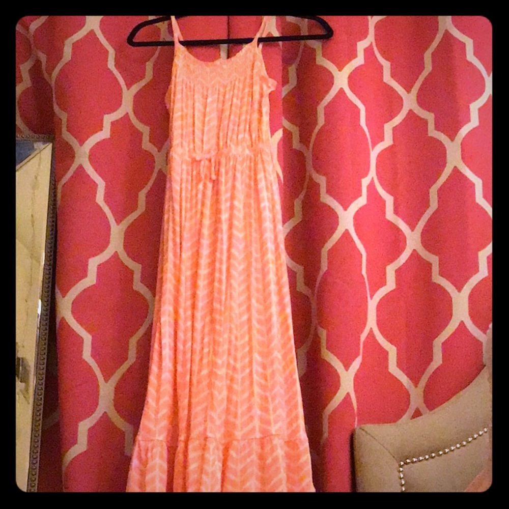 Super cute pink lightly worn maxi dress